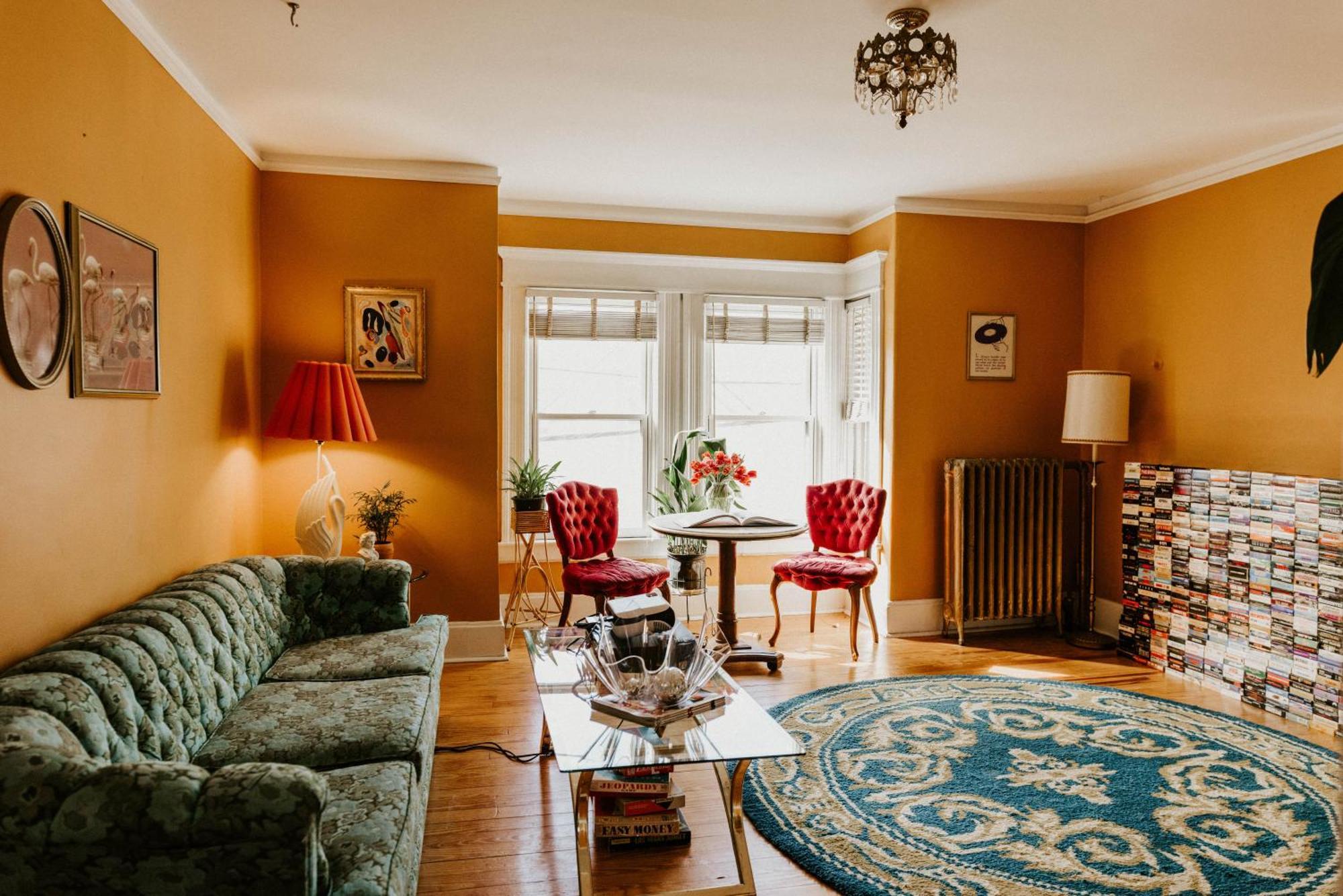 Retro Gem Box Victorian Steps From Irvine Park Apartment Saint Paul Bagian luar foto